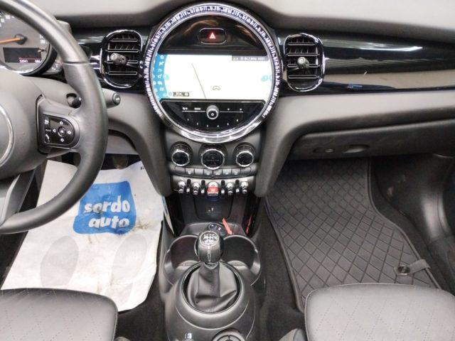 MINI Mini 1.5 Cooper Essential Cabrio