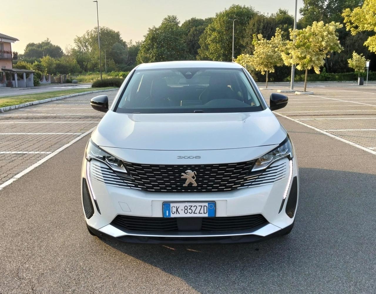 Peugeot 3008 PureTech Turbo 130 S&S EAT8*Navi*Camera*