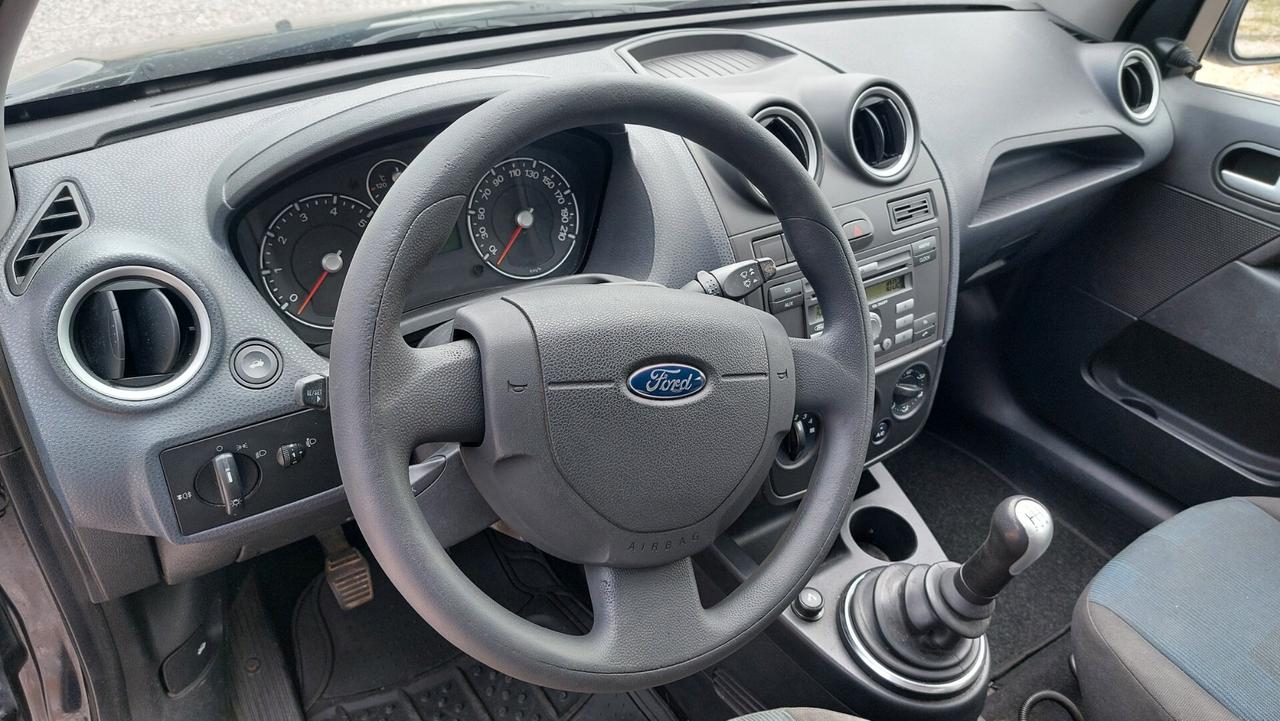 Ford Fiesta 1.2 16V 3p. Ghia