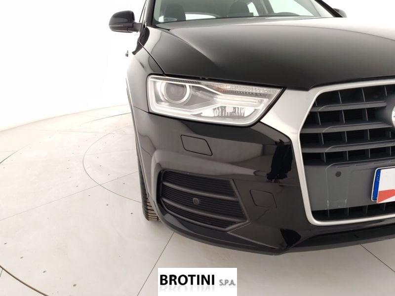Audi Q3 2.0 TDI 120cv Business