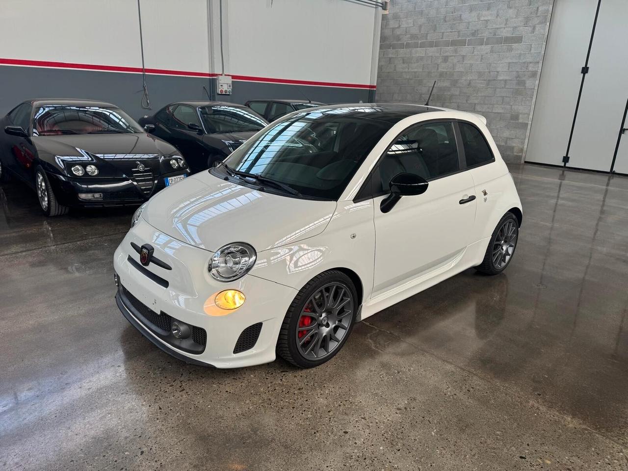 Abarth 595 1.4 Turbo T-Jet 180 CV MTA Competizione