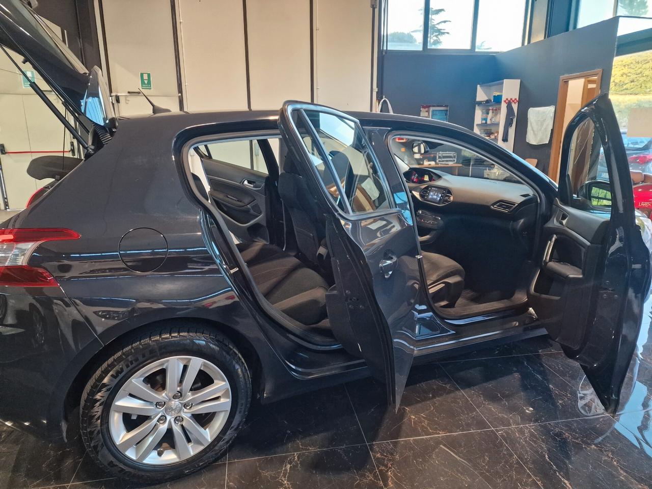 Peugeot 308 BlueHDi 100 S&S Business