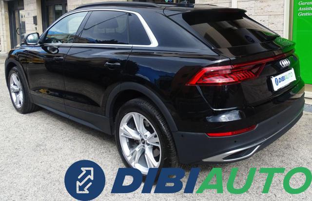 AUDI Q8 55 TFSI e quattro tiptronic