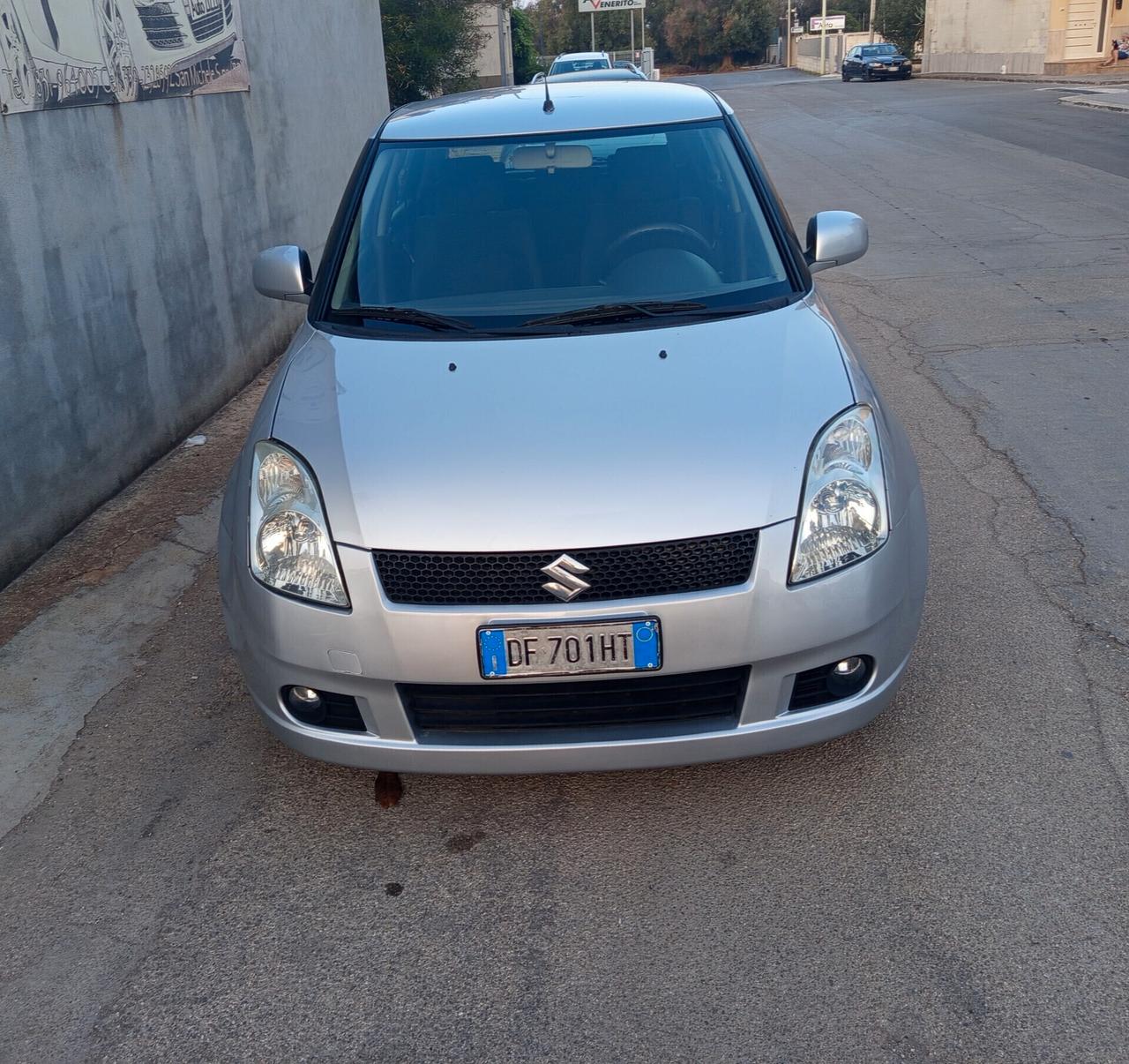 Suzuki Swift 1.3 5p benzina