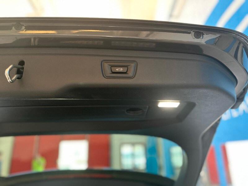 BMW Serie3(G20/21/80/81 320d 48V xDrive Touring...