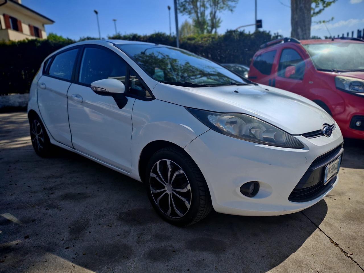 Ford Fiesta 1.4 TDCi 5p. Titanium