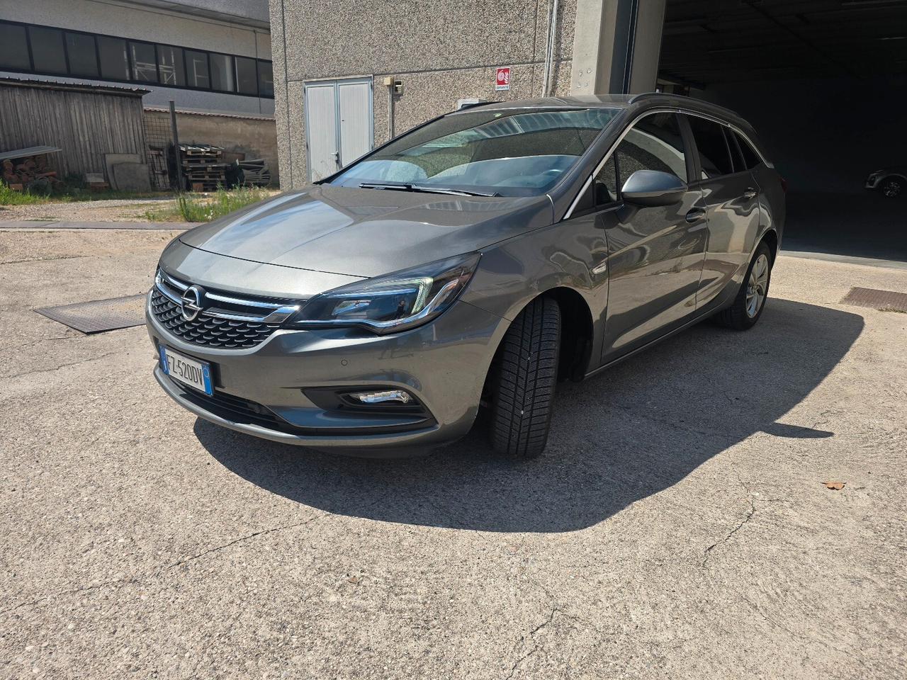 Opel Astra 1.6 CDTi 136CV aut. Sports Tourer Dynamic