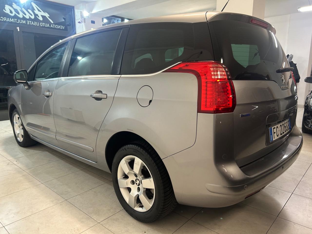 Peugeot 5008 1.6 BlueHDi 88kw 7 POSTI