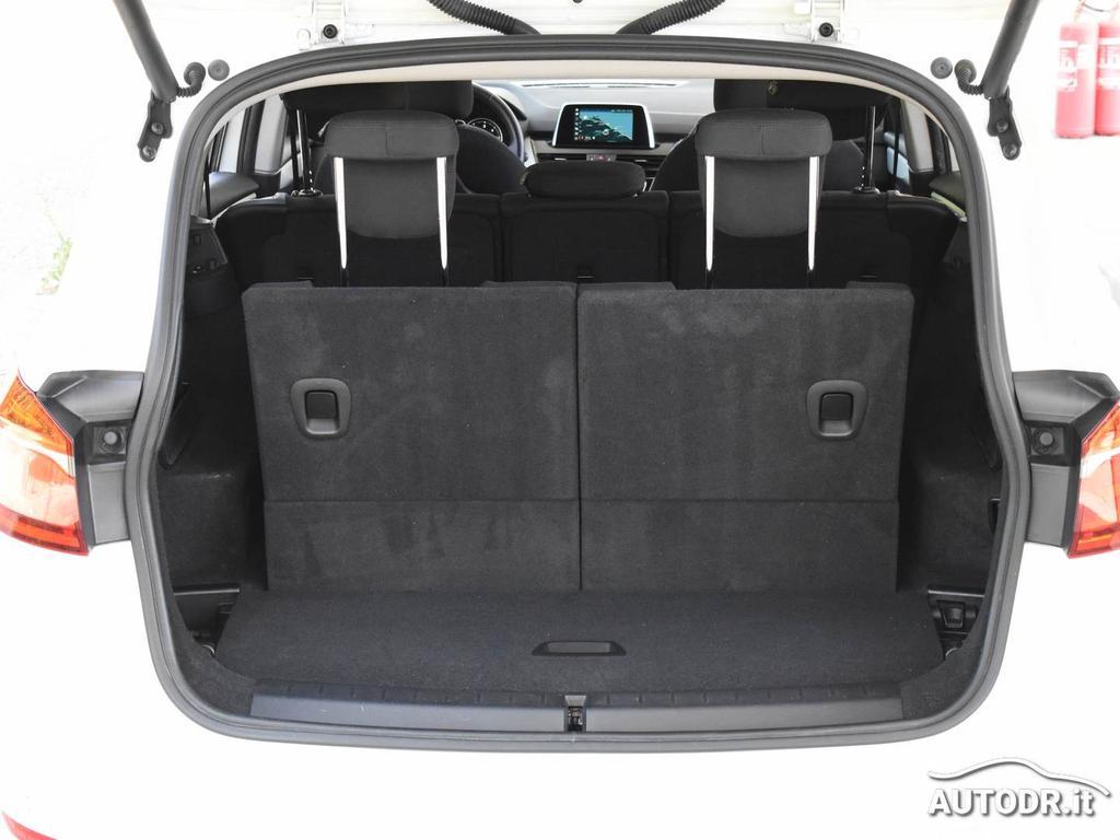 BMW Serie 216d Business autom. 7posti LED, Navi, Vetri oscurati