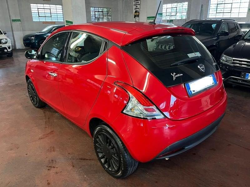 Lancia Ypsilon Ypsilon 1.0 FireFly 5 porte S&S Hybrid Ecochic Silver