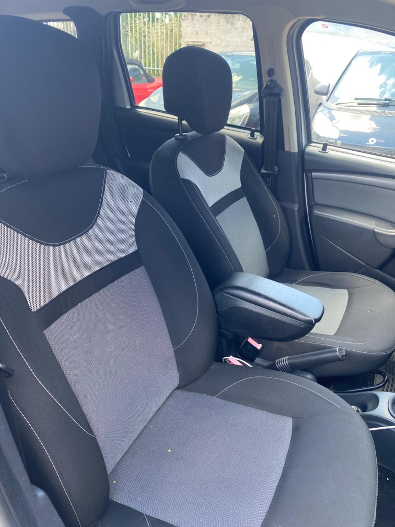 Dacia Duster 1.6 GPL 2018 Full Navi TAGLIANDATA