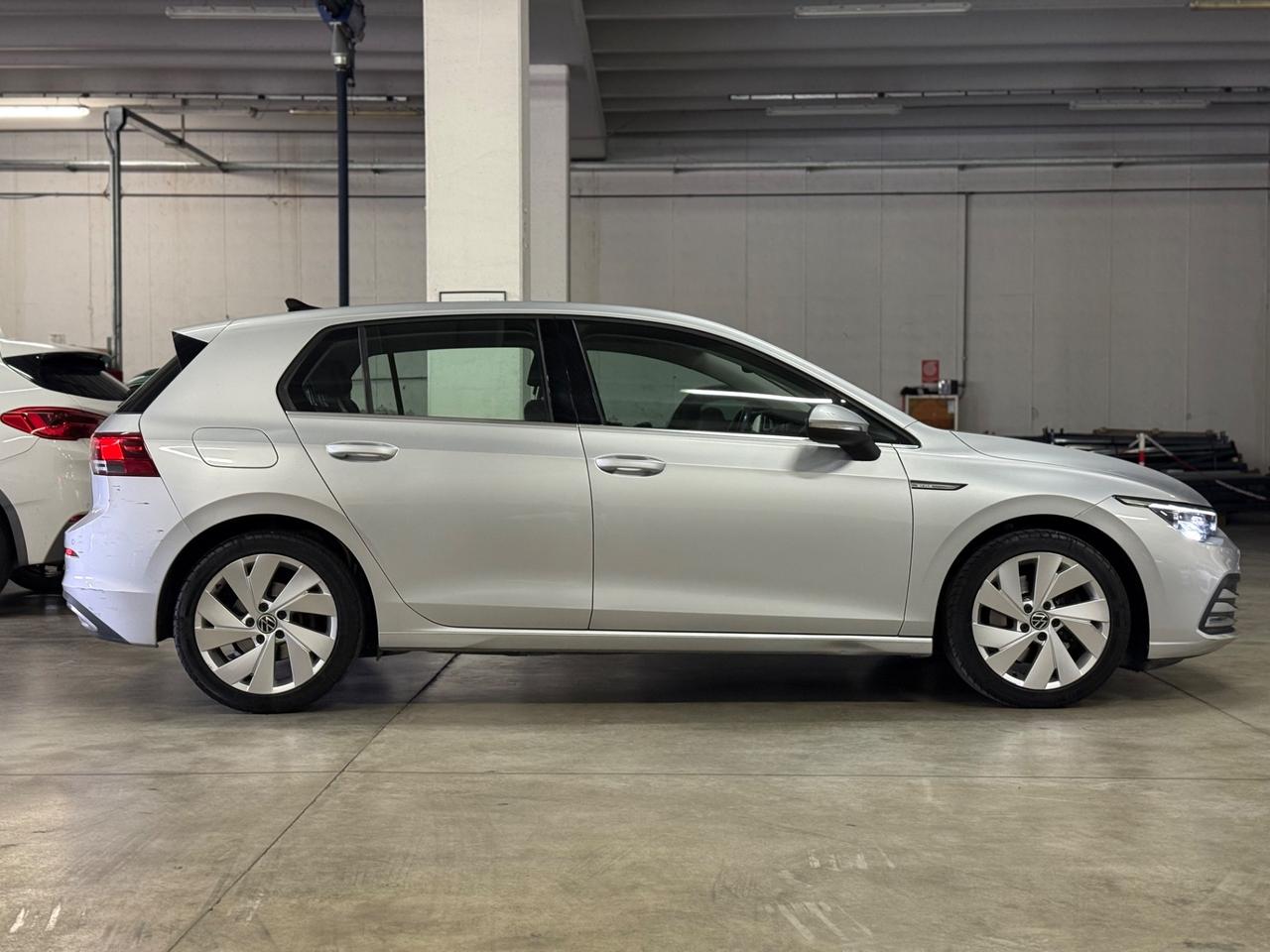 Volkswagen Golf 1.5 TSI EVO ACT R-Line