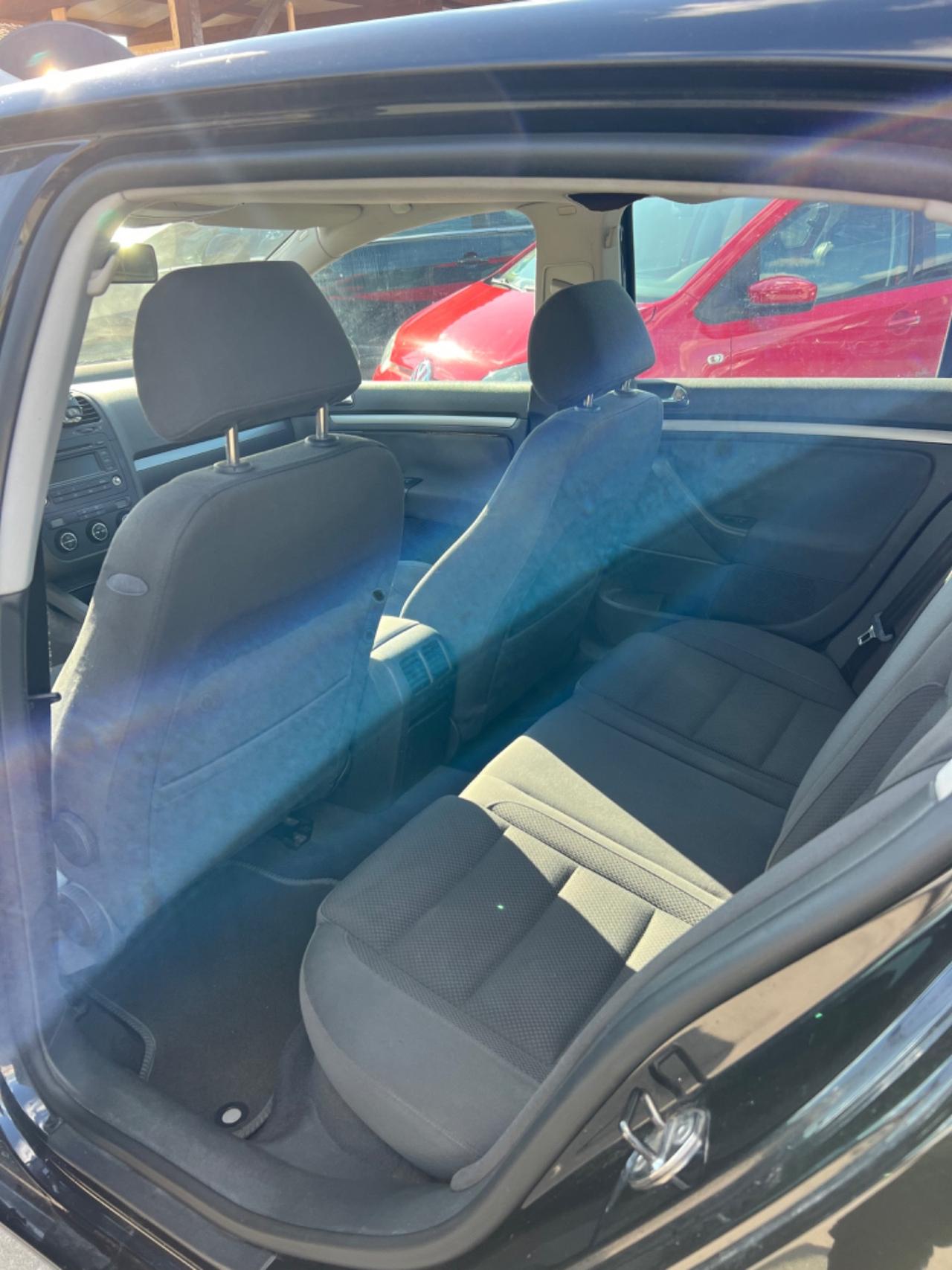 Volkswagen Golf 2.0 16V TDI 5p. Sportline