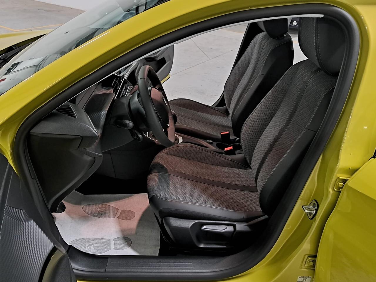 Peugeot 208 1200 PureTech 75CV Style 5 Porte Km. 0