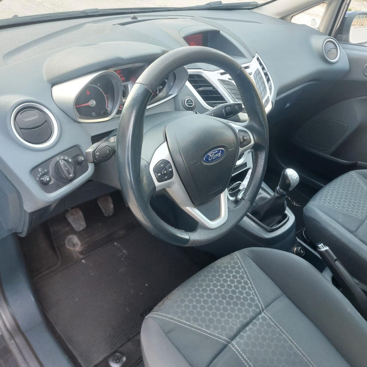 FORD FIESTA 1.6TDCI 95CV TITANIUM