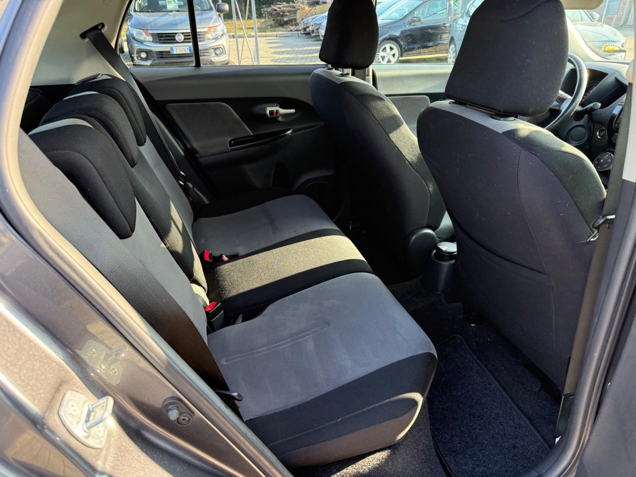 Toyota Urban Cruiser 1.4 D-4D AWD Sol