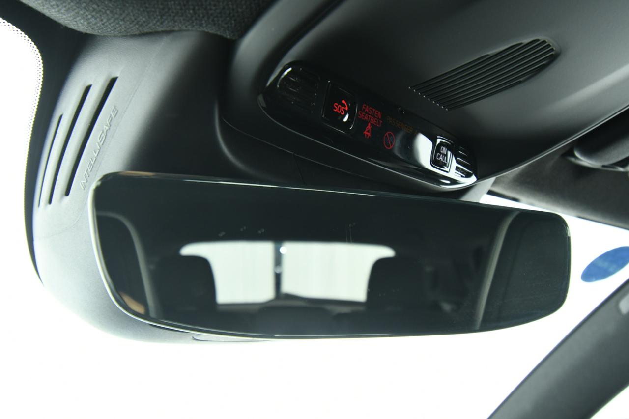 VOLVO XC40 1.5 t4 phev R-design auto my21 NEOPATENTATI+CAMERA
