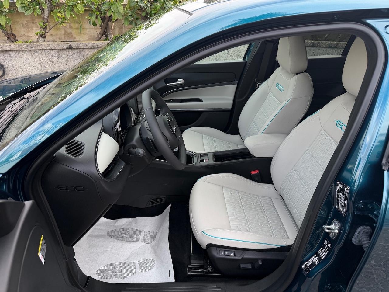 Fiat 600 Hybrid 110 CV DCT MHEV La Prima