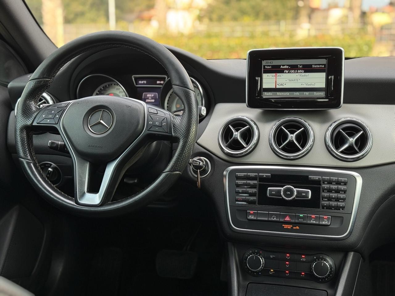 MERCEDES GLA 220 CDI 2015 Automatic 4Matic Premium