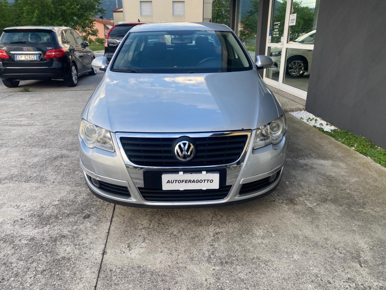 Volkswagen Passat 2.0 TDI Berlina " LEGGI