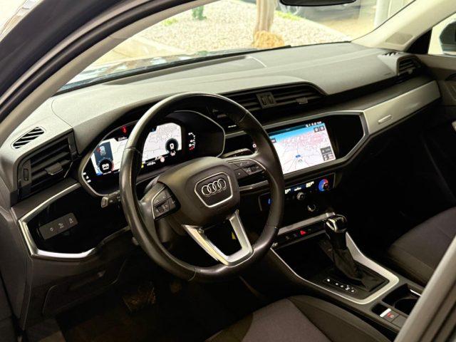 AUDI Q3 35 TDI Business Advanced