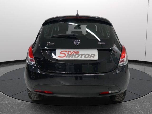 LANCIA Ypsilon 1.0 FireFly 5 porte S&S Hybrid Silver Plus