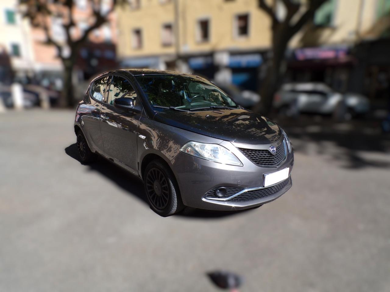 Lancia Ypsilon 1.2 69 CV 5 porte GPL Ecochic Gold NEOPATENTATI