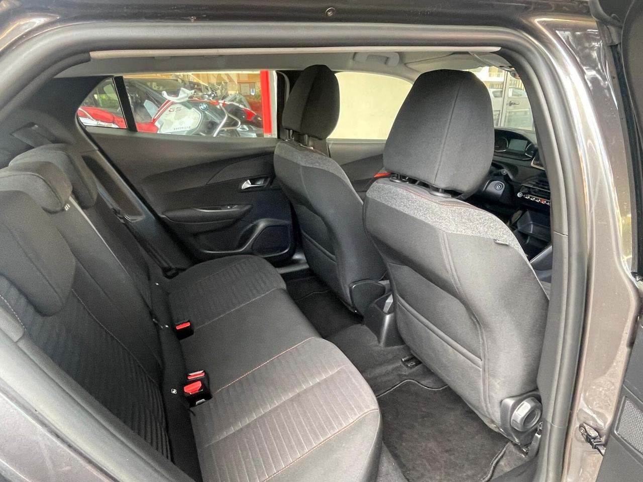 Peugeot 2008 PureTech 100 S&S Allure