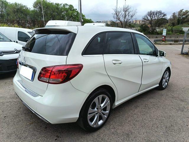 MERCEDES-BENZ B 200 d Automatic Sport