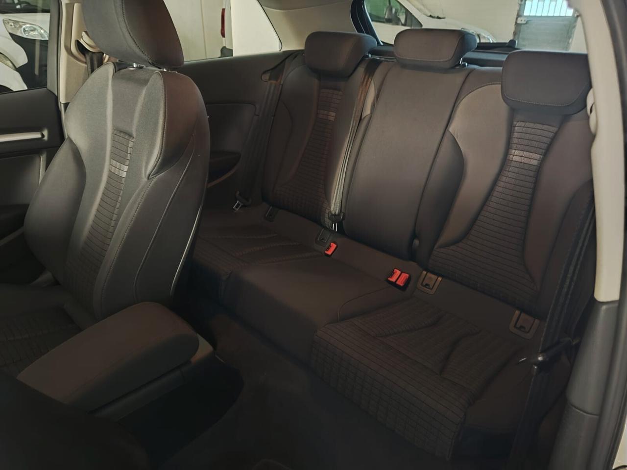 Audi A3 1.6 TDI 105 CV CR Ambition