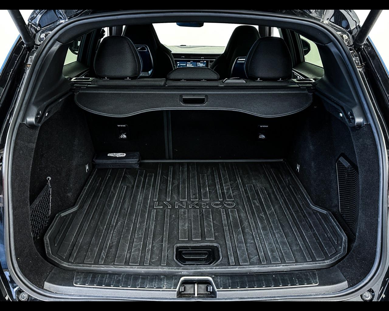 LYNK&CO 01 - 01 PHEV