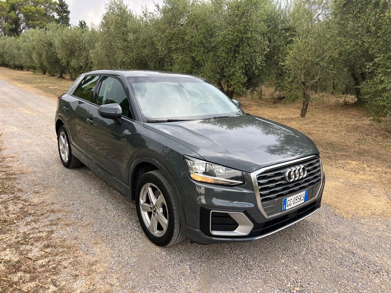 Audi Q2 30 TFSI Business Design