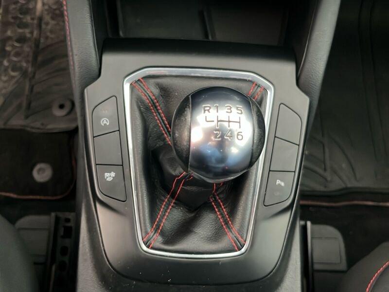 Ford Kuga 3ª serie 2.0 EcoBlue Hybrid 150 CV 2WD ST-Line