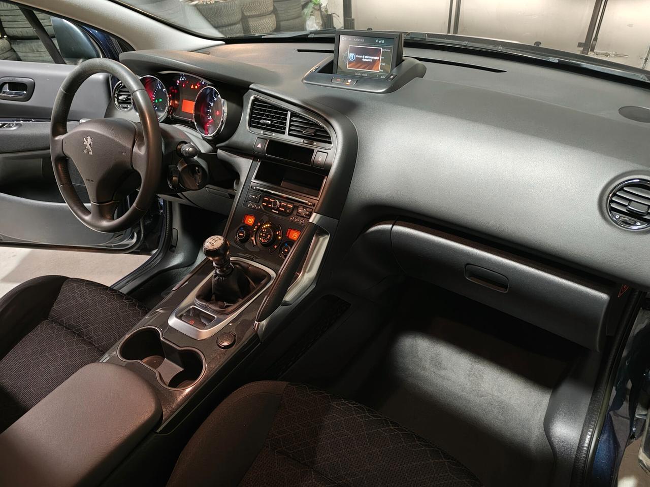 Peugeot 3008 1.6 HDi 115CV Active*Service*