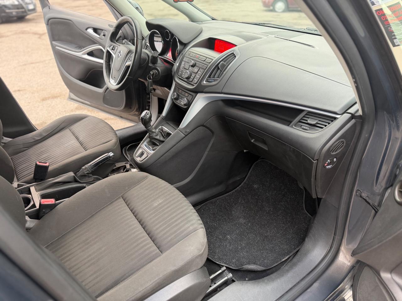 Opel Zafira Tourer 1.4 Turbo 140CV GPL Cosmo 7 POSTI