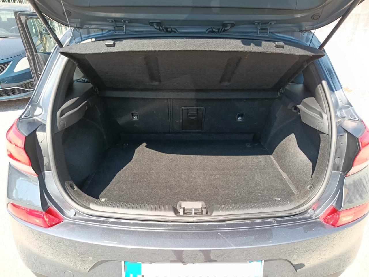 Hyundai i30 1.6 CRDi 110CV 5 porte Comfort-2017