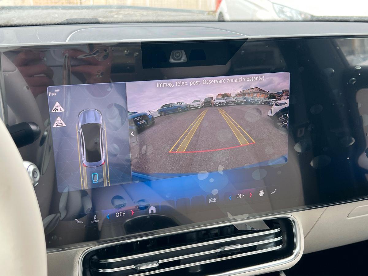 Mercedes-Benz CLA 250+ con tecnologia EQ