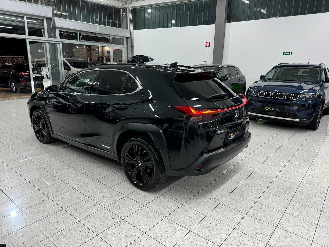 Lexus UX Hybrid Midnight STRAFUL PARI NUOVO!!!!