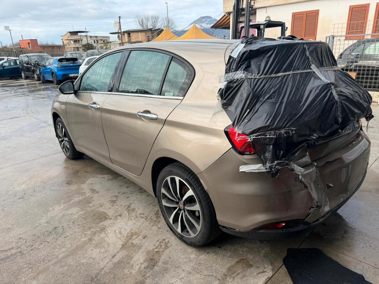 Fiat Tipo 1.3 Mjt sinistrato - 2017