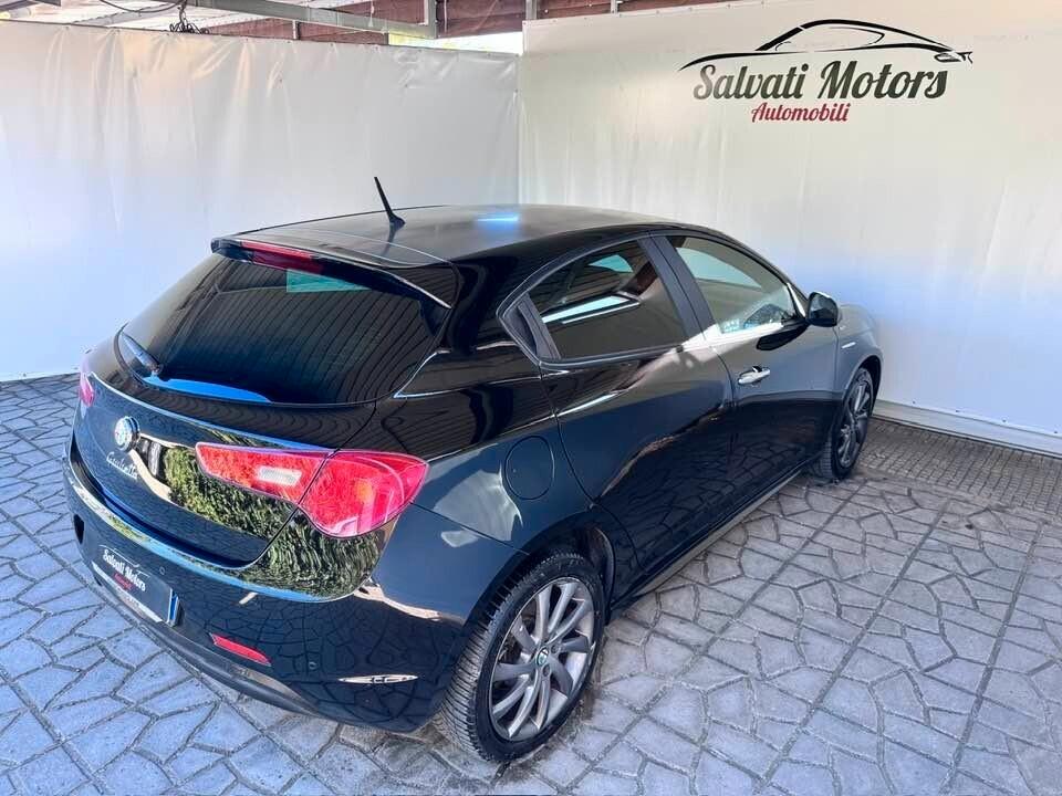 Alfa Romeo Giulietta 1.6 JTDm-2 105 CV Veloce