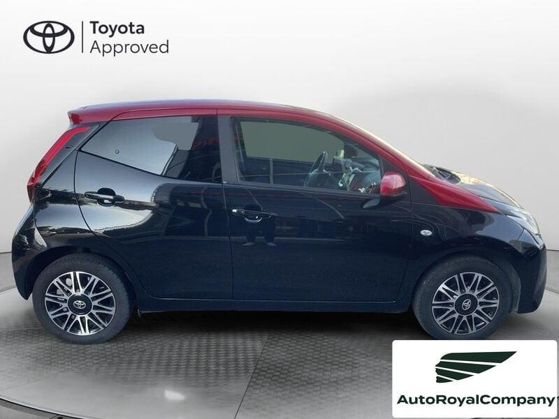 Toyota Aygo Connect 1.0 VVT-i 72 CV 5 porte x-clusiv
