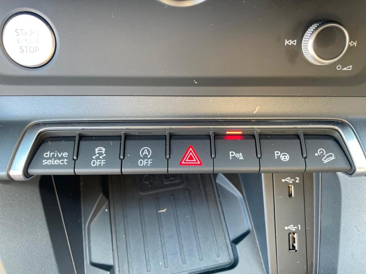 Audi Q3 40 TDI quattro S tronic S-Line interno/esterno