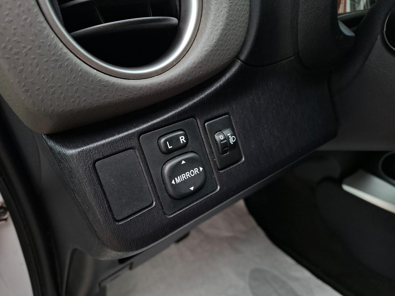 Toyota Yaris 1.0 Lounge *UNICO PROPRIETARIO*