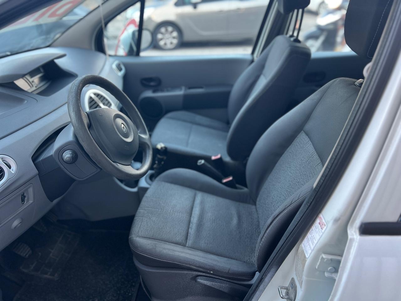 Renault modus 1.5 DIESEL Anno 2012