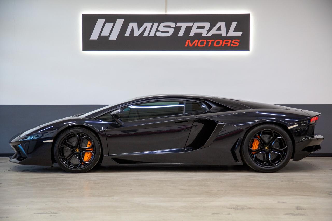 Lamborghini Aventador 6.5 V12 LP700-4