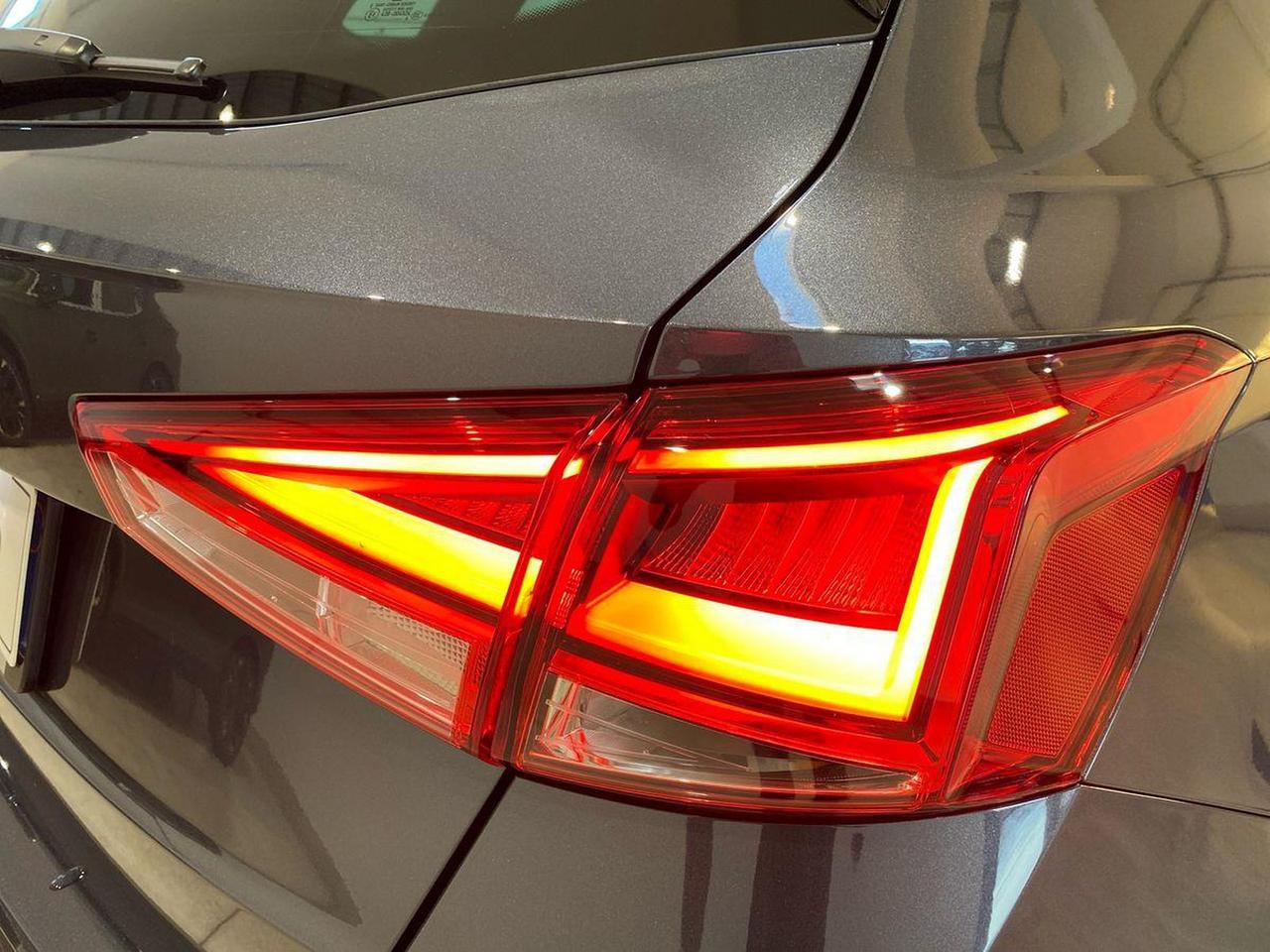Seat Arona 1.0 ecotsi 95cv black edition