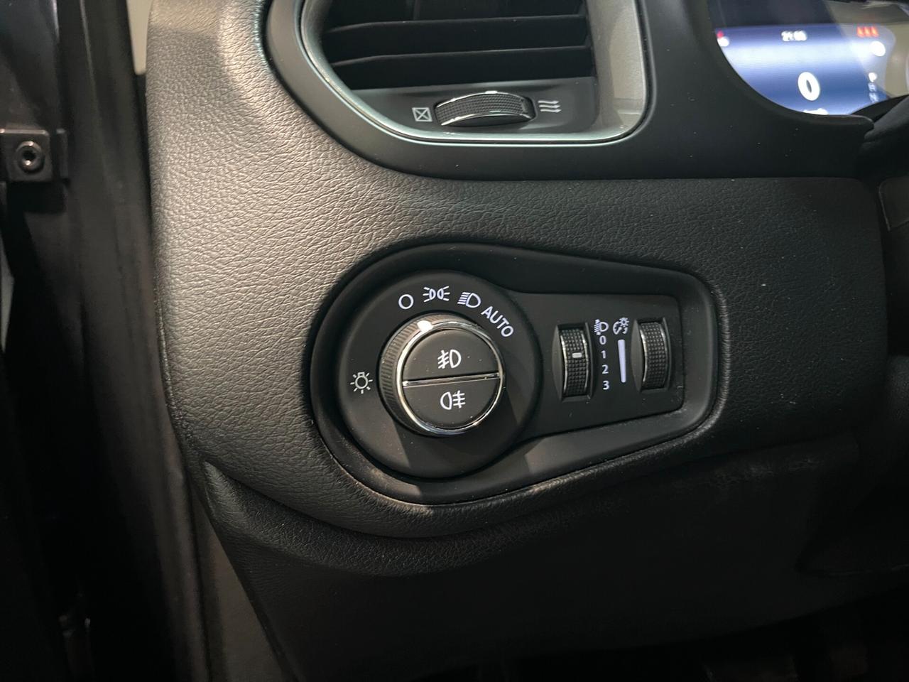Jeep Renegade 1.5 Turbo T4 MHEV Limited