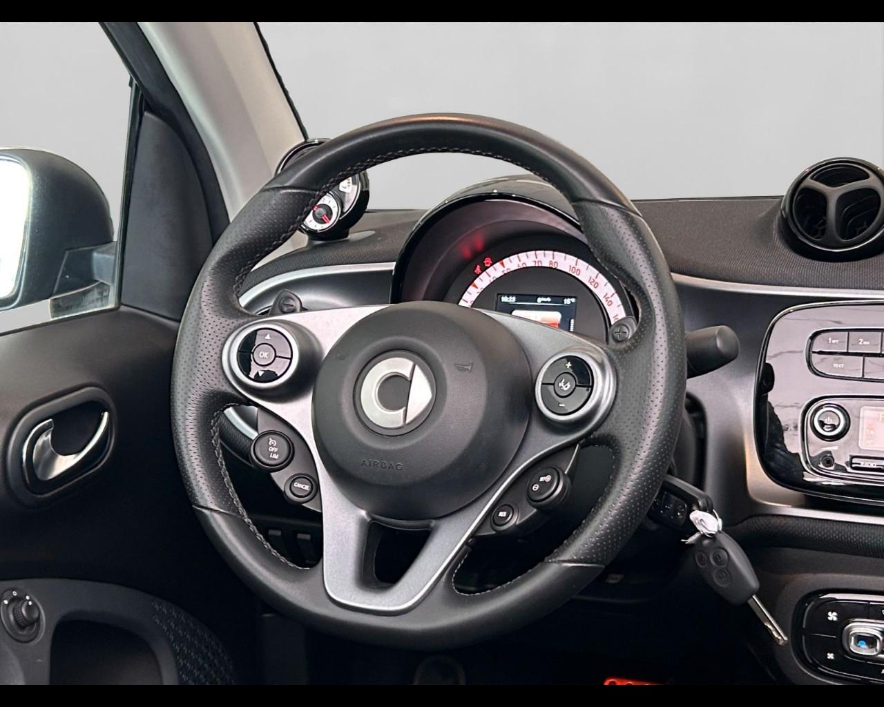 SMART SMART FORTWO 2019 BENZINA - FORTWO 0.9 TURBO PRIME CABRIO TWINNAMIC MY19