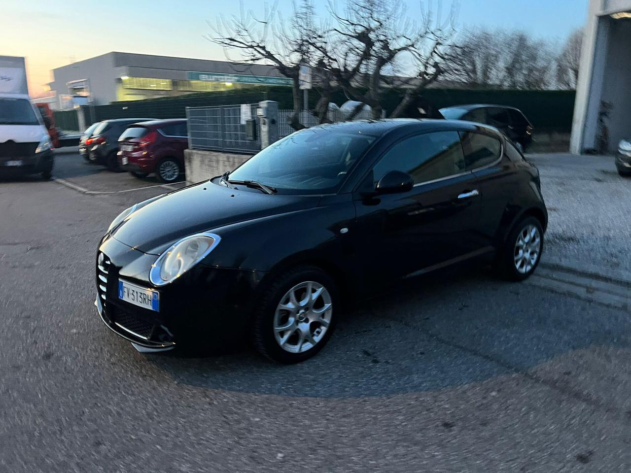 Alfa Romeo MiTo 1.6 JTDm-2 S&S Distinctive Sport Pack