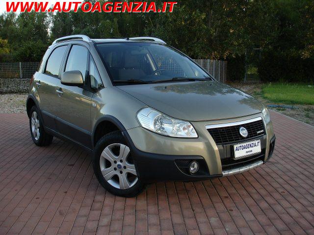FIAT Sedici 1.9 MJT 4x4 Emotion...